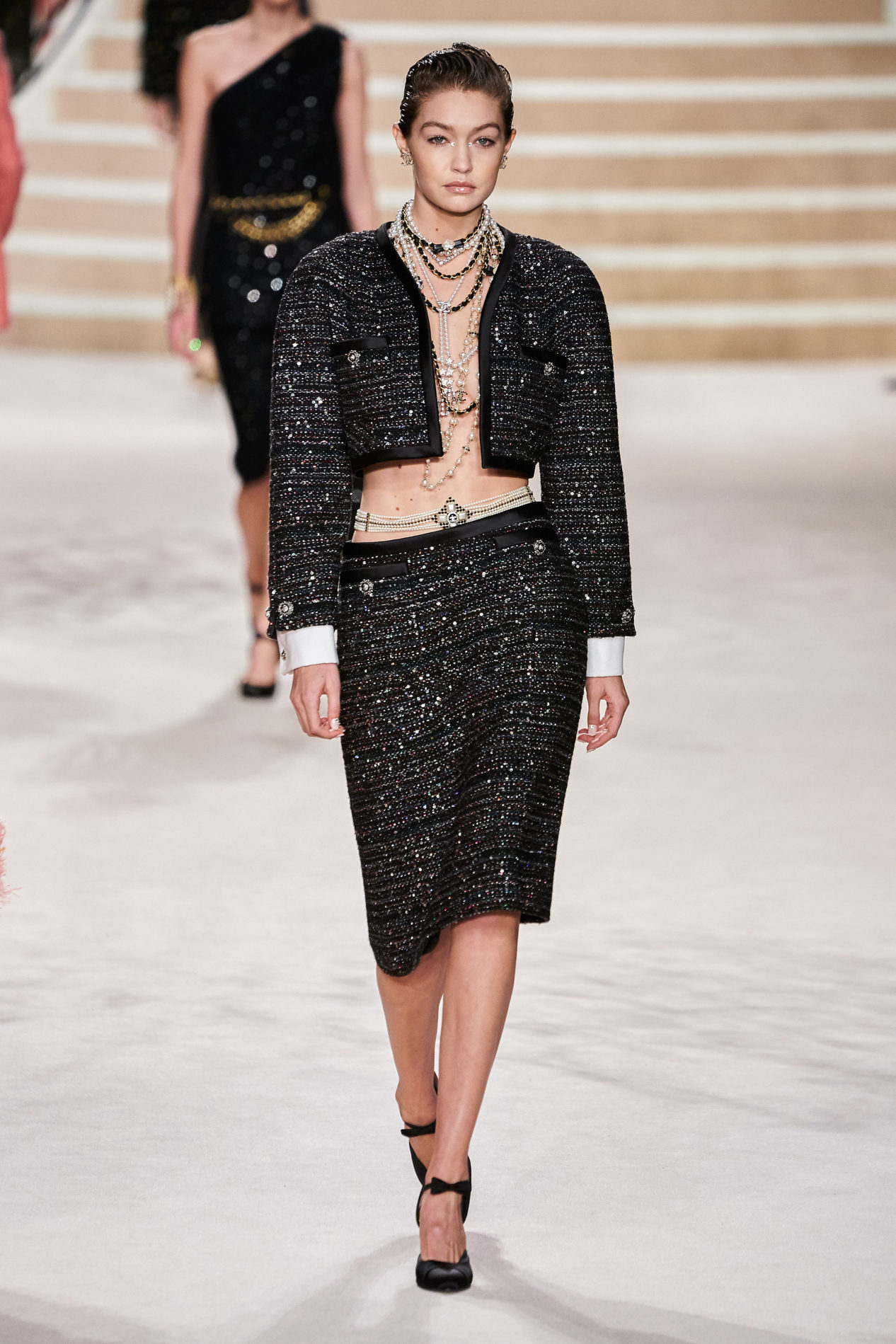 Фото: Неделя моды в Париже: Chanel pre-fall 2020