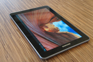 Apple   Galaxy Tab 7.7 